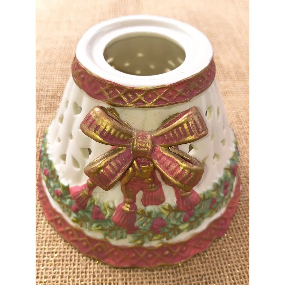 Ceramic Christmas Tea Light Table Lamp Candle Holder Holly & Berries 3D Red Bow